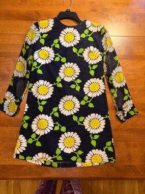 Vintage Handmade Floral Mini Dress with White Daisies and Green Leaves MED